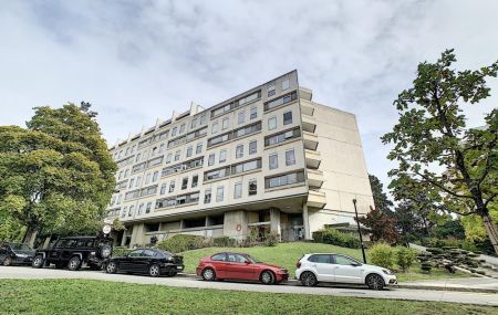Bel appartement rénové de 2 pièces au 2ème étage