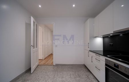 Av. de la Jonction, 2 pcs au 1er étage, env 35m2