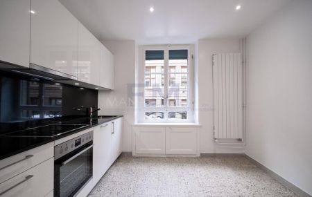 Av. de la Jonction, 2 pcs au 1er étage, env 35m2