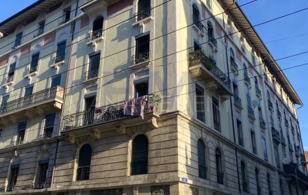 Av. de la Jonction, 2 pcs au 1er étage, env 35m2