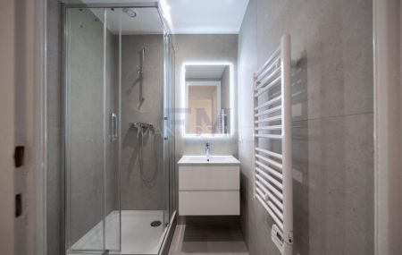 Av. de la Jonction, 2 pcs au 1er étage, env 35m2