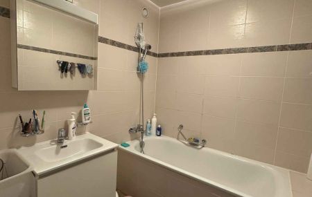 Logement 4 pièces avec balcon Petit-Lancy