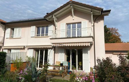 Villa de 8 pièces avec jardin à Vessy