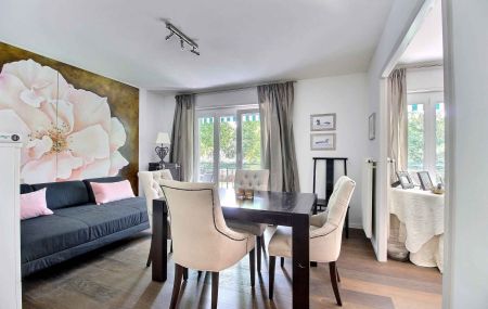 Appartement meublé de 5 pièces (deux chambres) avec balcon à Genthod