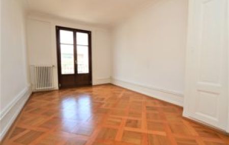 Appartement de 3 pièces avec balcons à la Servette