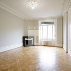 Magnifique appartement de 6 pièces rénové au 2ème étage en plein coeur du quartier des Tranchées et proche de toutes les commodités.