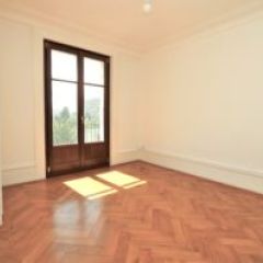 Appartement de 3 pièces avec balcons à la Servette