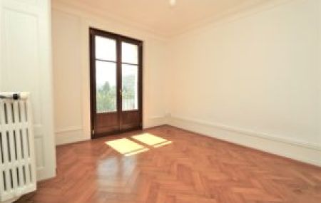 Appartement de 3 pièces avec balcons à la Servette