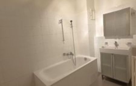 Appartement de 3 pièces avec balcons à la Servette