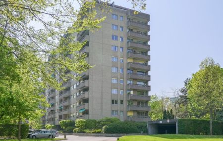 Appartement de 2 pièces au 5ème étage, de 33 m2  + cave - Parking interne obligatoire CHF. 200.- VISITE : 31/05/2024 à 18h, directement sur place, sans inscription préalable.