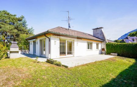 Jolie villa mitoyenne à Vessy