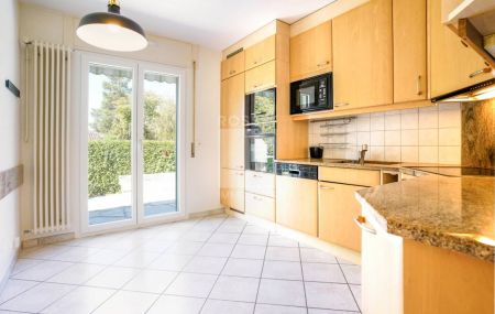 Jolie villa mitoyenne à Vessy