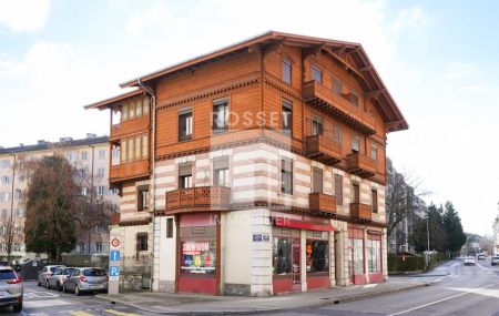 Appartement de 3 pièces au 1er étage dans un immeuble au cachet historique "Le Chalet Suisse"