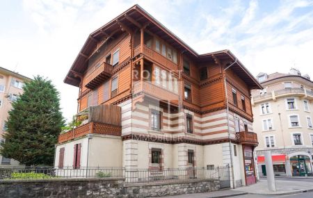 Appartement de 3 pièces au 1er étage dans un immeuble au cachet historique "Le Chalet Suisse"