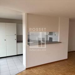 Appartement en attique au 9ème étage avec vue dégagée