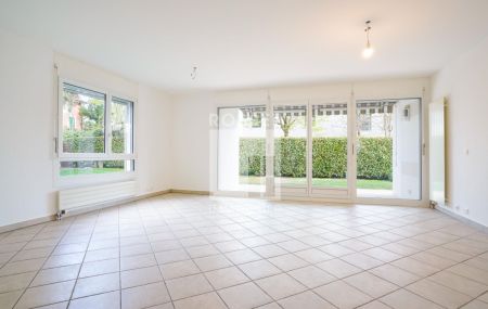 Appartement de 5 pièces en rez de jardin avec sous-sol aménagé