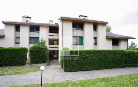 Appartement de 4 pièces au rez en campagne Genevoise se composant de la manière suivante :