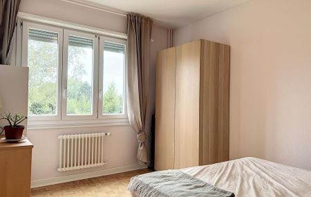 Très joli et chaleureux 3 pièces meublé au 2ème