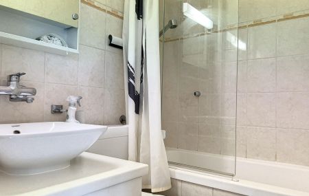 Très joli et chaleureux 3 pièces meublé au 2ème