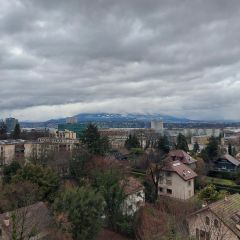 Bel appartement de 3 pièces au 6ème étage avec une terrasse