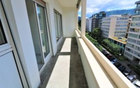 Appartement duplex en attique de 4,5 pièces avec terrasse et balcon à Champel