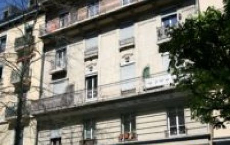 Appartement mansardé de 6 pièces en attique à la Jonction