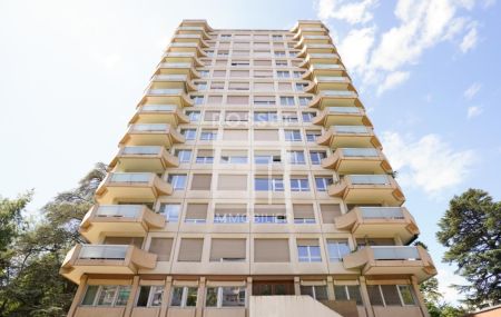 Appartement de 2 pièces au 8ème étage