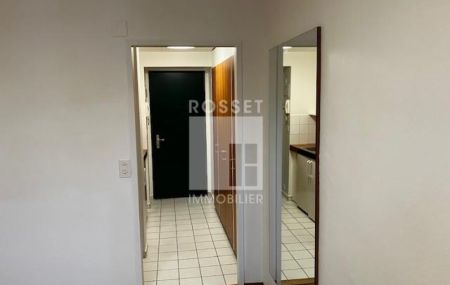 Studio environ 21 m2 au 5ème étage