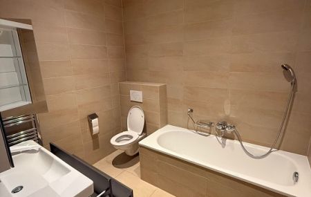 Sur la rade, magnifique 4 pièces à louer