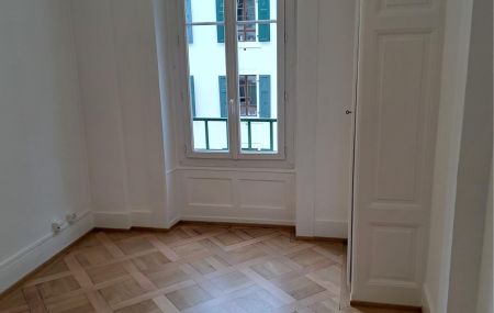 Appartement de 2 pièces au 5ème en face du Parc la Grange