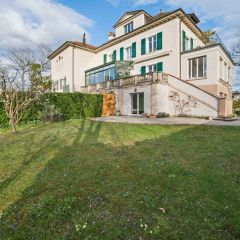 Maison de charme de 8 pièces avec vue lac à Vésenaz