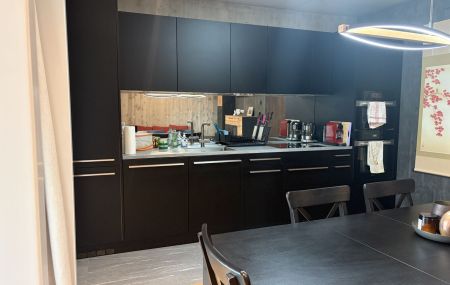 Appartement traversant de 3 pièces au rez