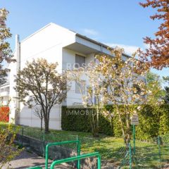 Appartement de 5 pièces en rez de jardin avec sous-sol aménagé