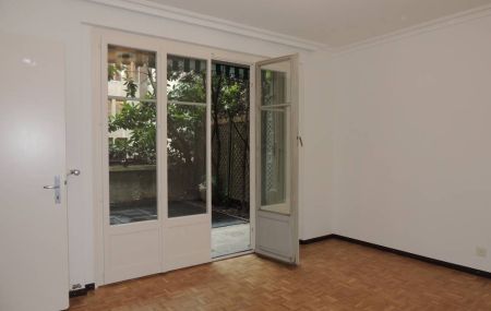 Appartement de 2,5 pièces avec terrasse à la Vieille-Ville