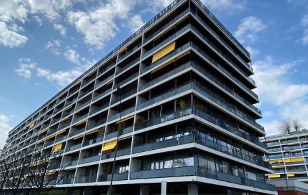 Appartement de 5 pièces avec balcons proche des organisations internationales