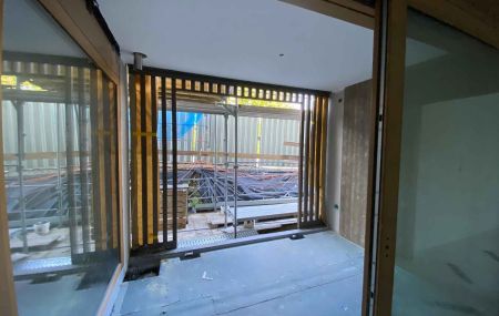 Appartement de 5 pièces avec terrasse/jardin dans immeuble neuf à Bernex