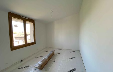 Appartement de 5 pièces avec loggia au dernier étage dans immeuble neuf à Bernex