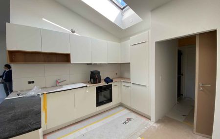 Appartement de 5 pièces avec loggia au dernier étage dans immeuble neuf à Bernex
