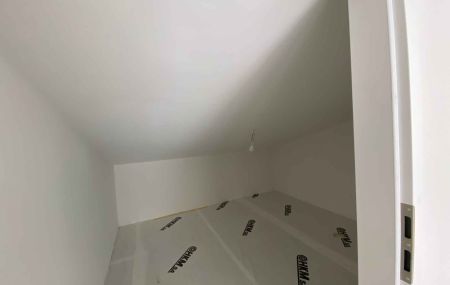 Appartement de 5 pièces avec loggia au dernier étage dans immeuble neuf à Bernex