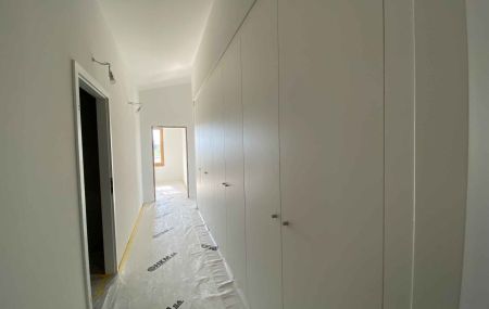 Appartement de 5 pièces avec loggia au dernier étage dans immeuble neuf à Bernex