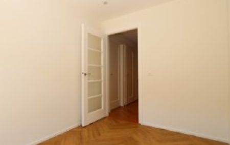 Appartement de 2,5 pièces avec balcon à Champel-Florissant