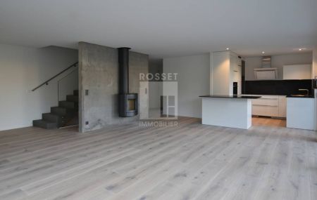 Jolie villa mitoyenne à louer à Plan-les-Ouates.Beautiful detached villa for rent in Plan-les-Ouates.