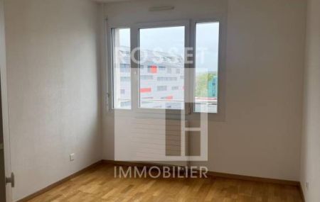 Appartement 6 pièces au 5ème étage.