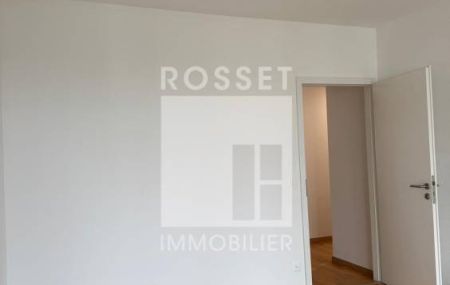 Appartement 6 pièces au 5ème étage.