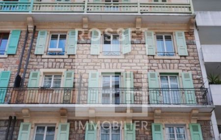 Appartement traversant de 3 pièces au 2ème étage