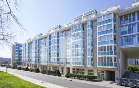 Appartement de 5 pièces au 3ème étage avec ascenseur