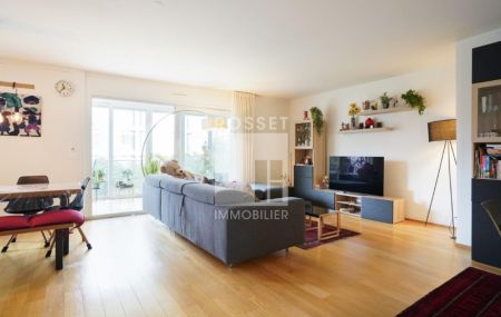 Appartement de 5 pièces au 3ème étage avec ascenseur