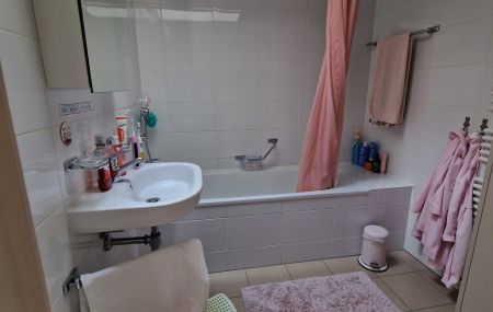 Bel appartement de 5 pièces spacieux en duplex avec un balcon