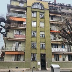 Appartement de 2.5 pièces au rez-supérieur avec balcon. 41m2 environ.