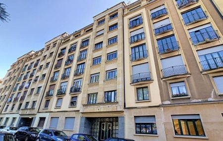 Bel appartement de 3 pièces au 1er étage.